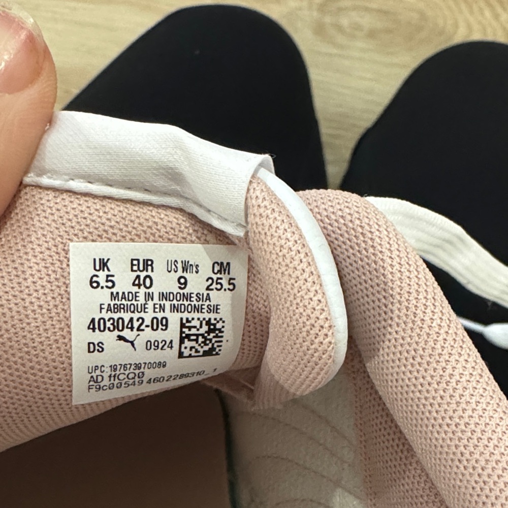Puma Women's White and Light Pink Sneakers - Picture 3 of 5